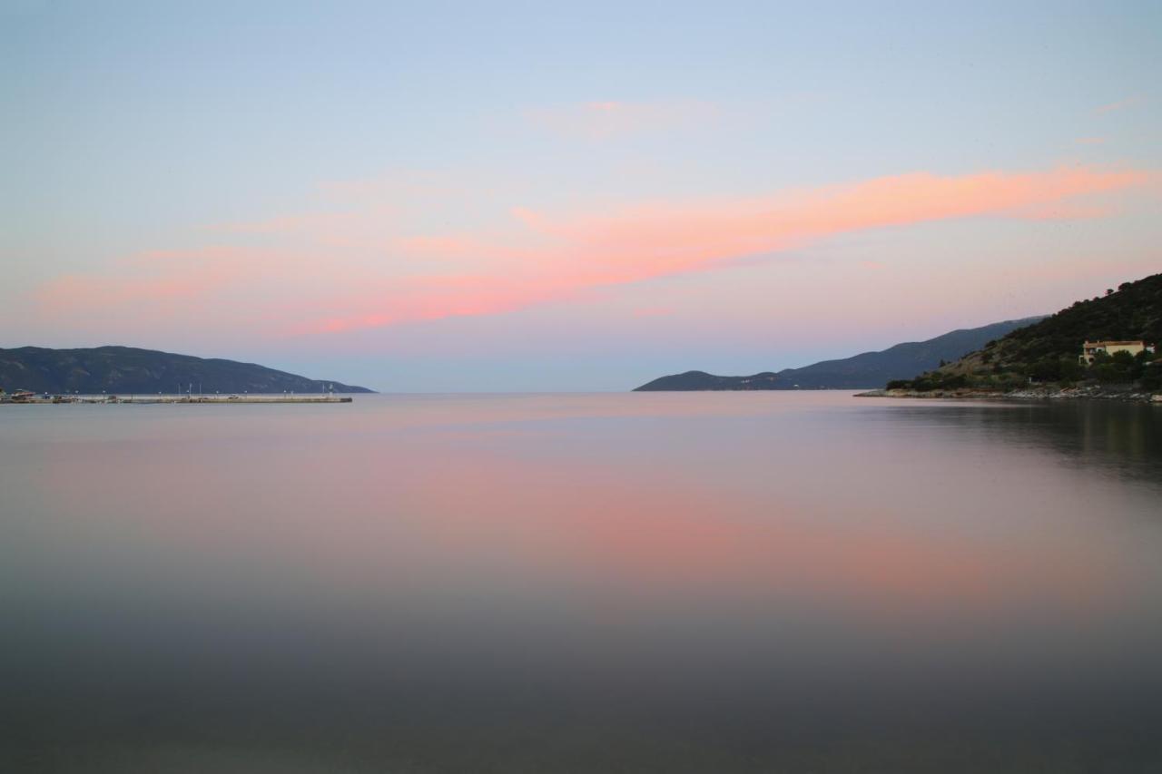 Sunrise Bay Apts Agia Efimia Luaran gambar